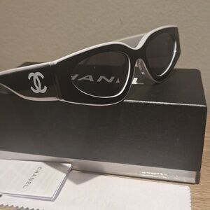 CHANEL Monochrome Sunglasses with Quilted Case